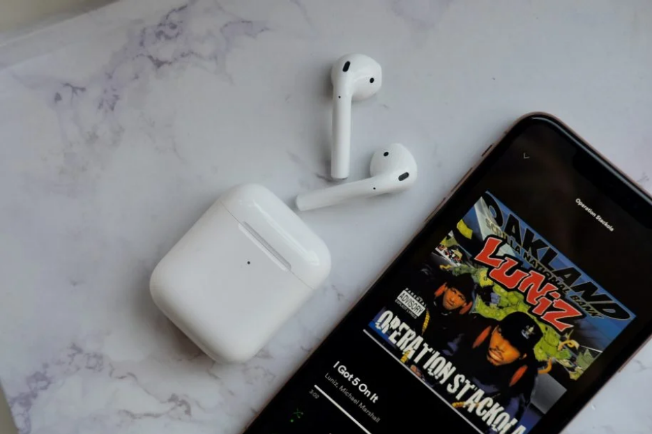 How to stop Siri announcing notifications on AirPods